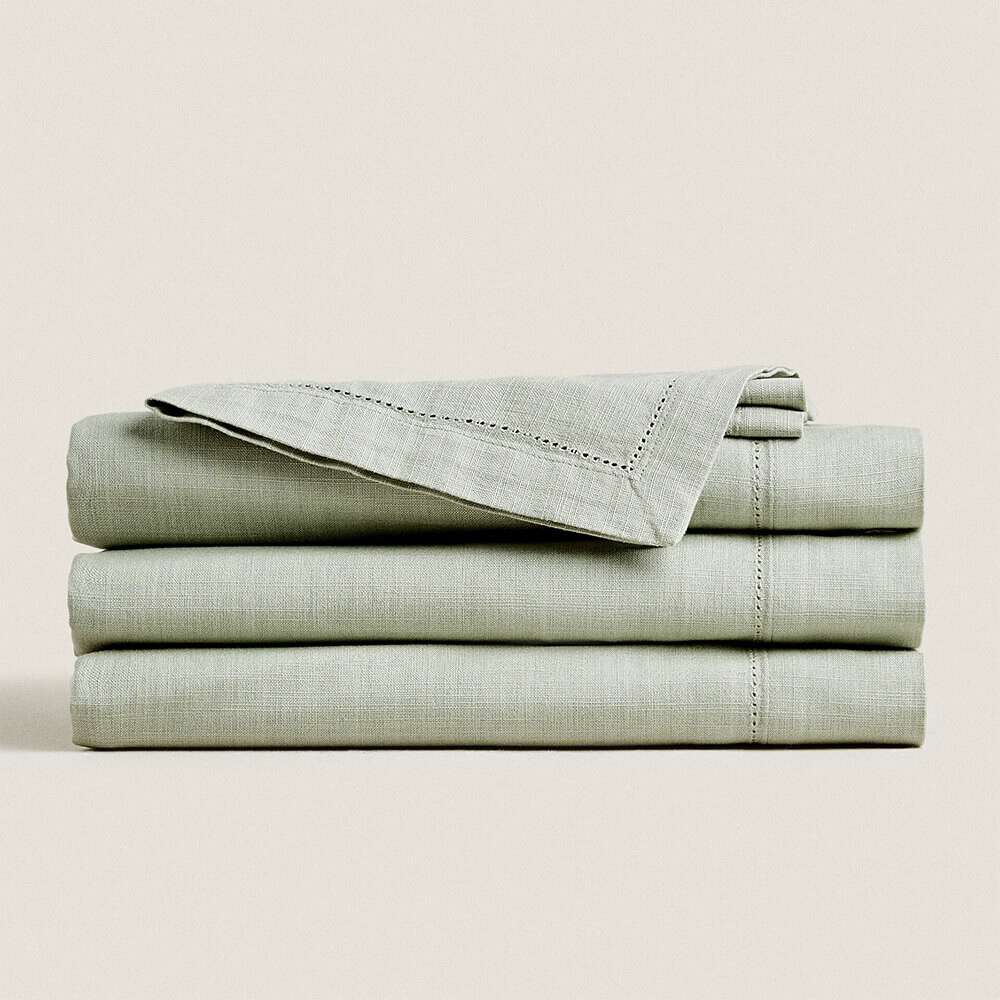

Скатерть Zara Home с мережкой, зелёный