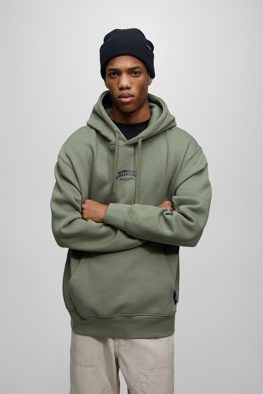

Объемная толстовка Pull&Bear, хаки
