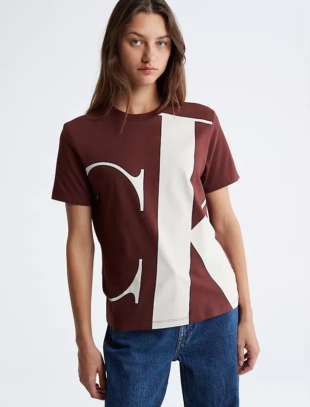 

Футболка Calvin Klein Monogram Oversized Logo Crewneck, коричневый