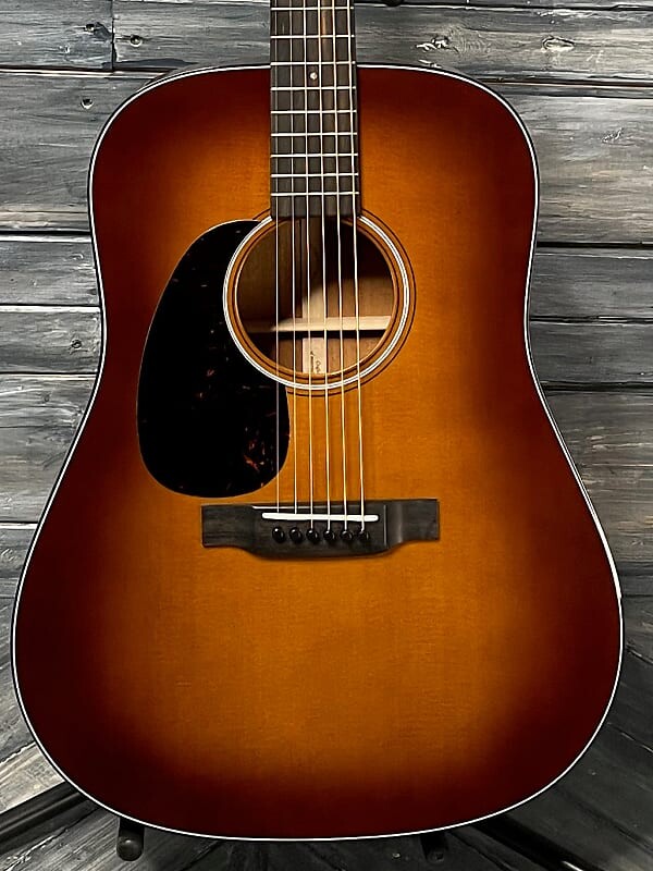 

Акустическая гитара Martin Left Handed D-18 Standard Series - Ambertone Martin Left Handed D-18 Standard Series Guitar-