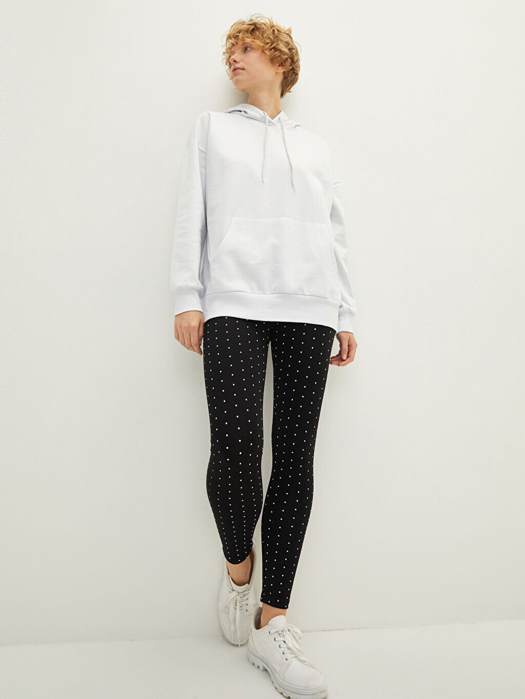 

Женские леггинсы в горошек с эластичной резинкой на талии LCW Casual