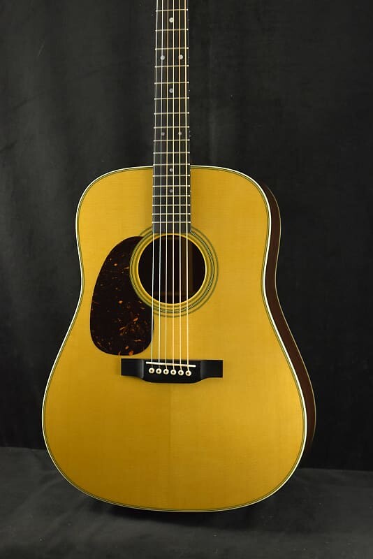 

Martin D-28L Левша Натуральный D-28L Left-Handed Natural