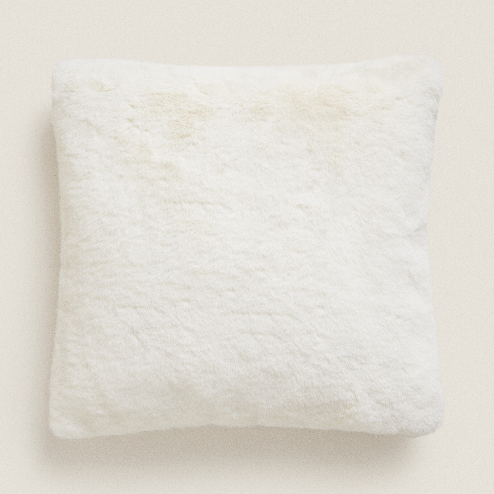 Чехол для подушки Zara Home Fur, кремово-белый