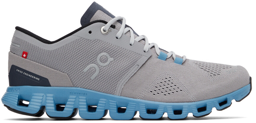 

Серые кроссовки Cloud X On