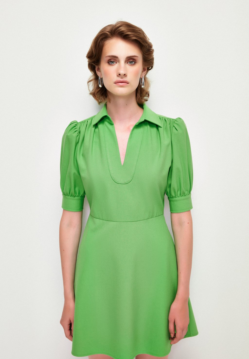 Платье летнее Collar Balloon Sleeve Mini adL, зеленый платье edited balloon sleeve knitted mini jumper хаки