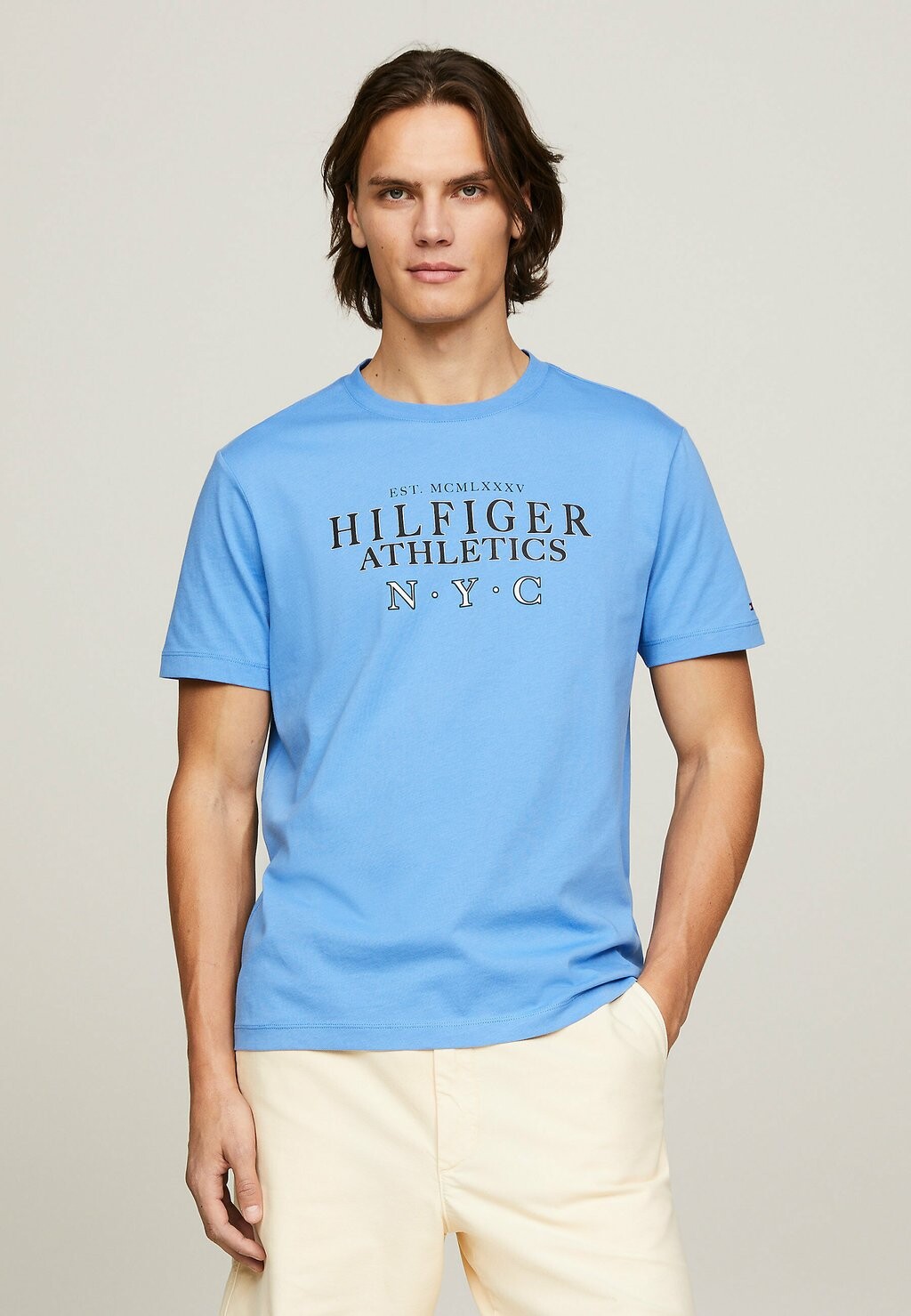 

Футболка с принтом Tommy Hilfiger, синий