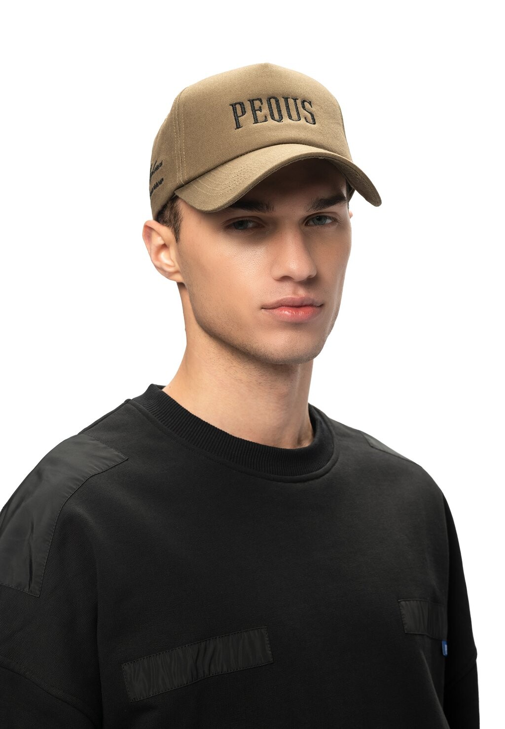

Бейсболка PEQUS