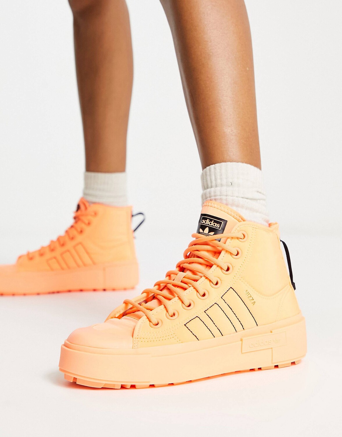 

Оранжевые кроссовки adidas Originals Nizzabonega