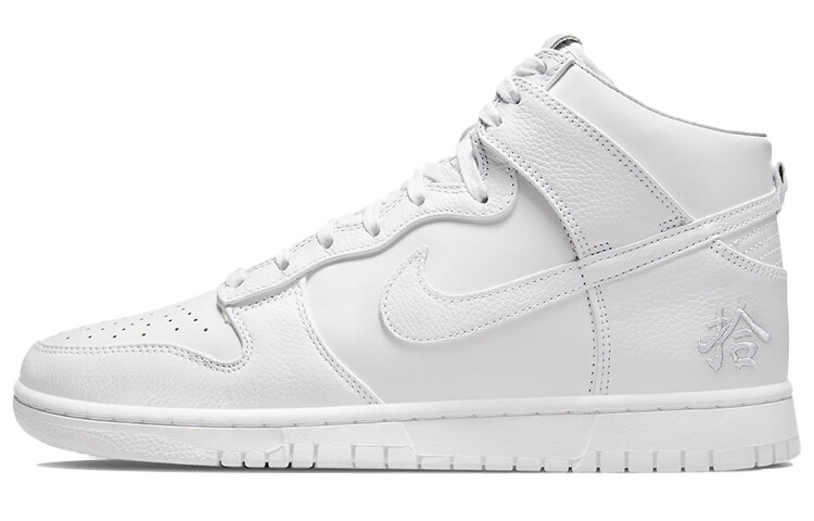 

Кроссовки Nike Dunk High