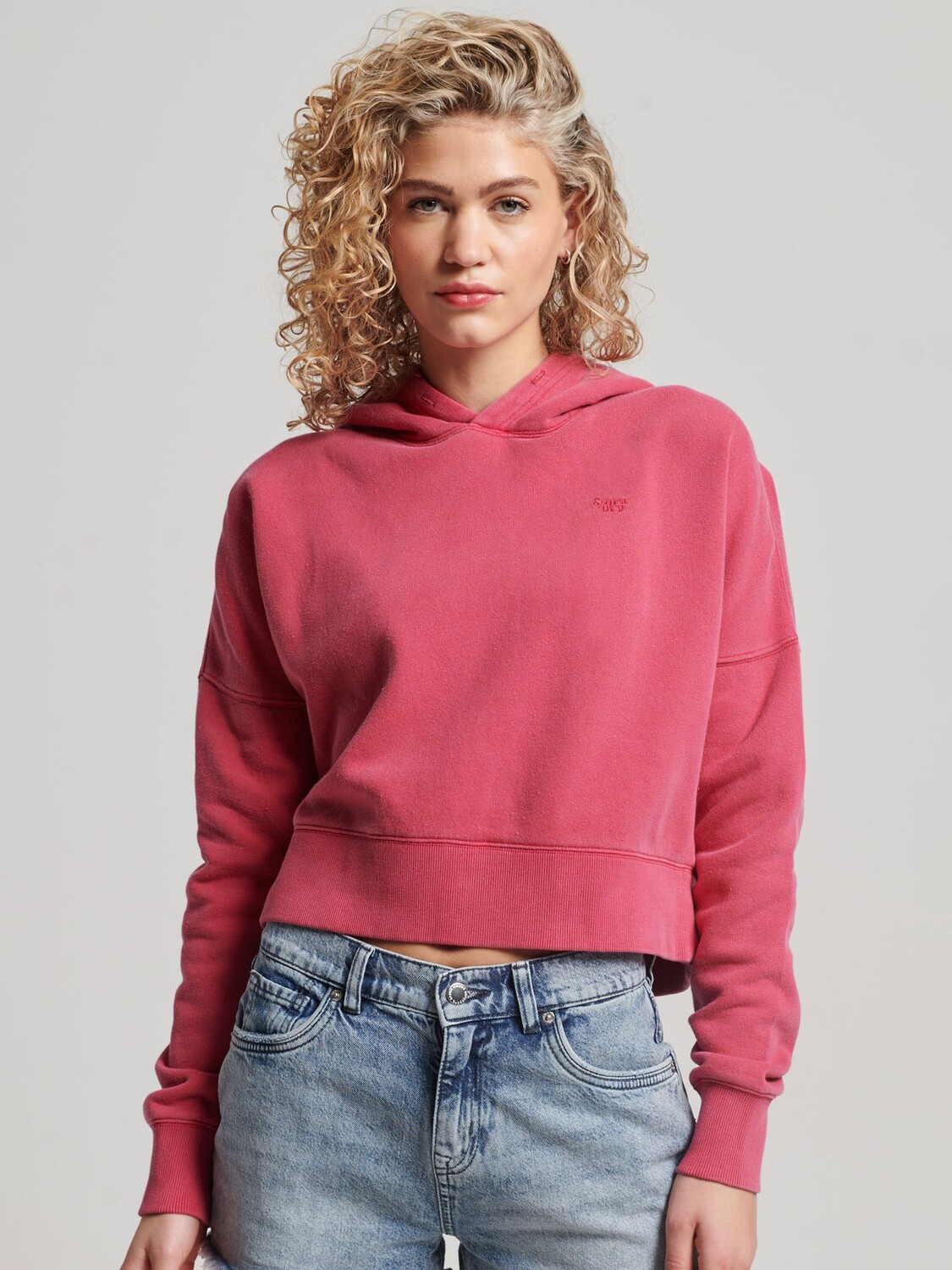 

Укороченное худи Superdry Wash, свекольно-розовый