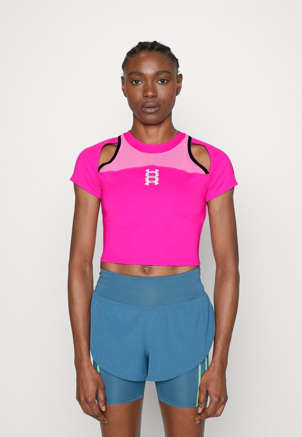 Спортивная футболка Under Armour играйте в шорты 3 0 under armour цвет black rebel pink rebel pink