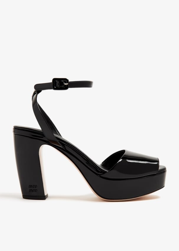 цена Сандалии Miu Miu Patent Leather Platform, черный