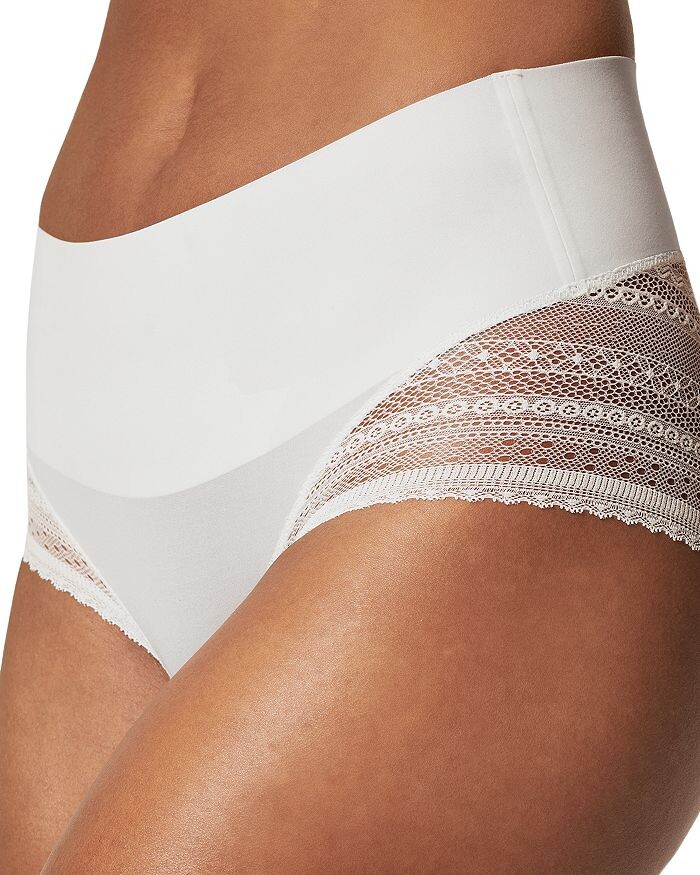 

Undie-tectable Illusion Lace High Hipster Spanx