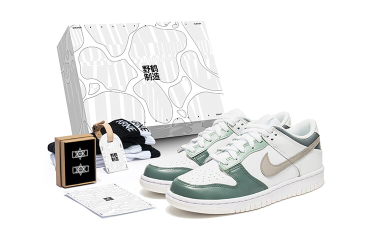 

Женские кроссовки для скейтбординга Nike Dunk