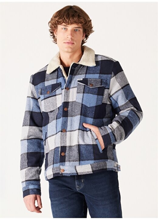 

Свободная синяя мужская куртка W4E0XZ84Z Trucker Jacket Wrangler, синий