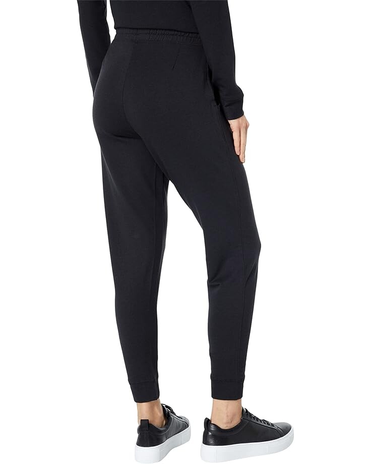 

Брюки tasc Performance Varsity Lightweight Brushed Joggers, черный