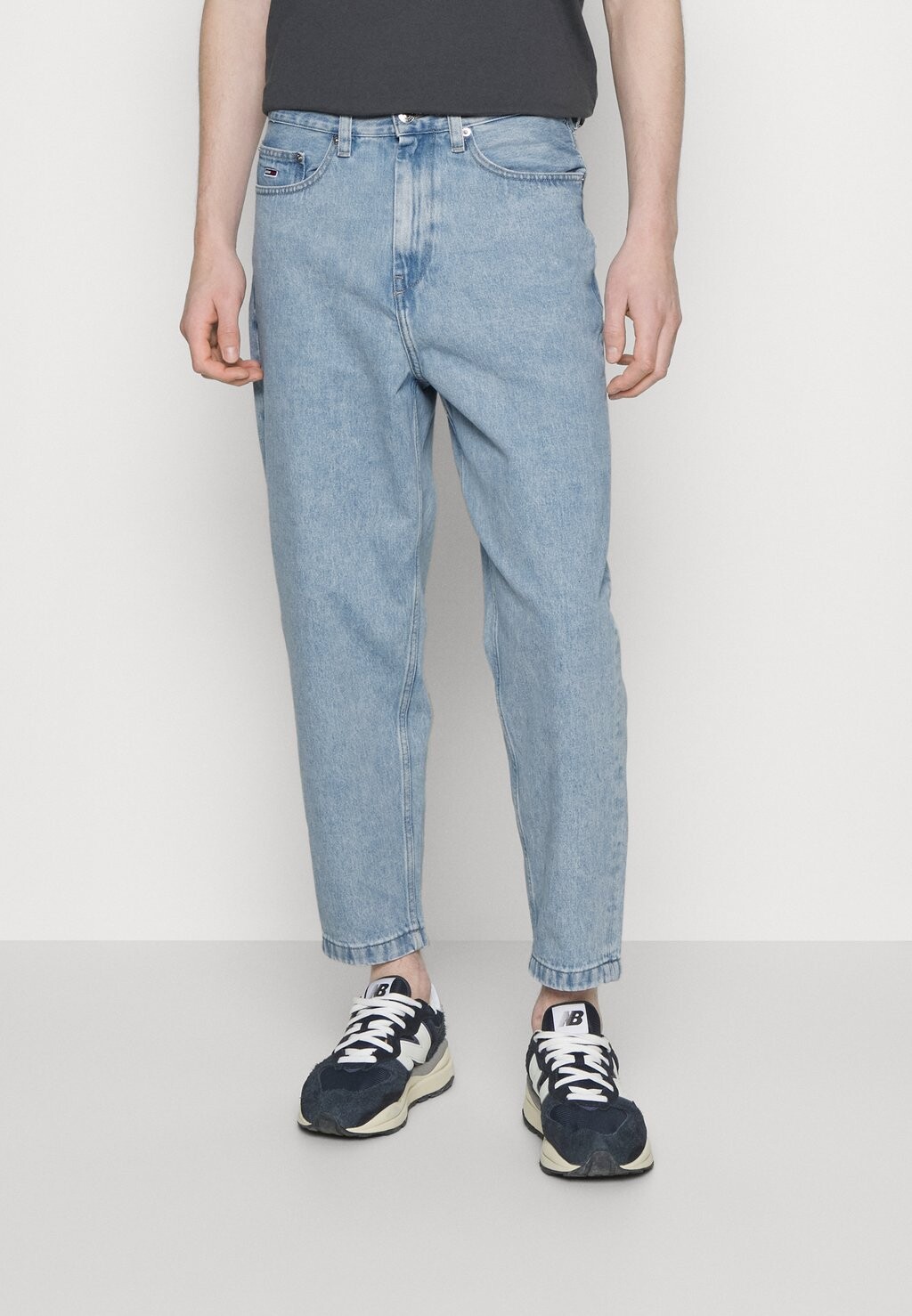 

Джинсы свободного кроя Tommy Jeans