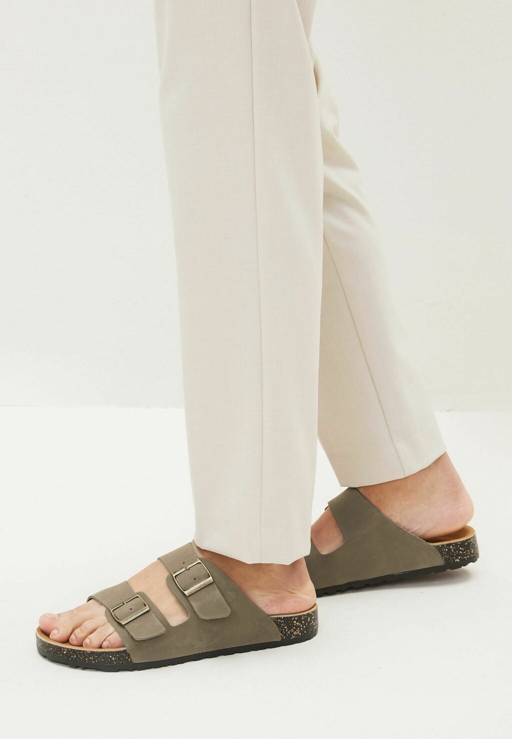 

Туфли-мюли на плоской подошве DOUBLE STRAP SANDALS Next, цвет taupe