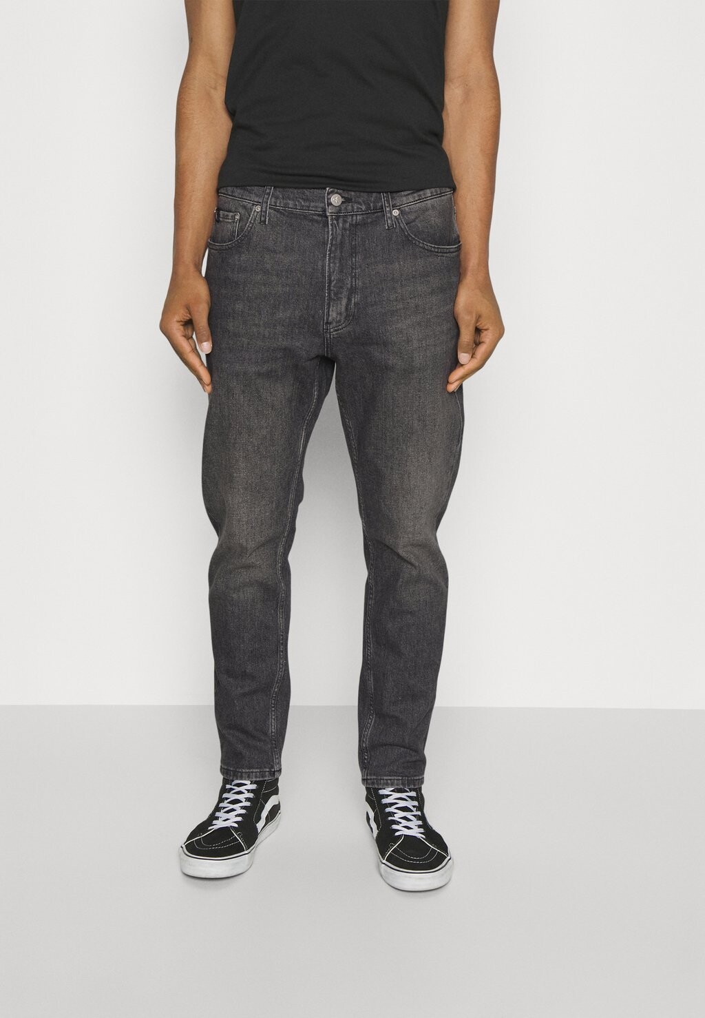 

Джинсы свободного кроя Calvin Klein Jeans