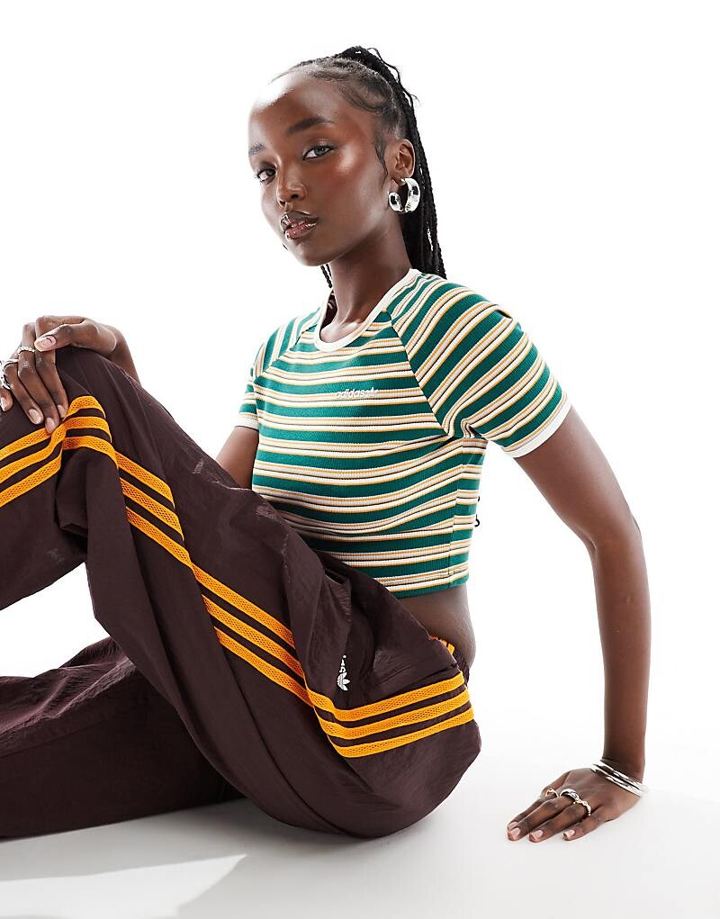 

Разноцветная детская футболка в рубчик в полоску adidas Originals 80s Sport