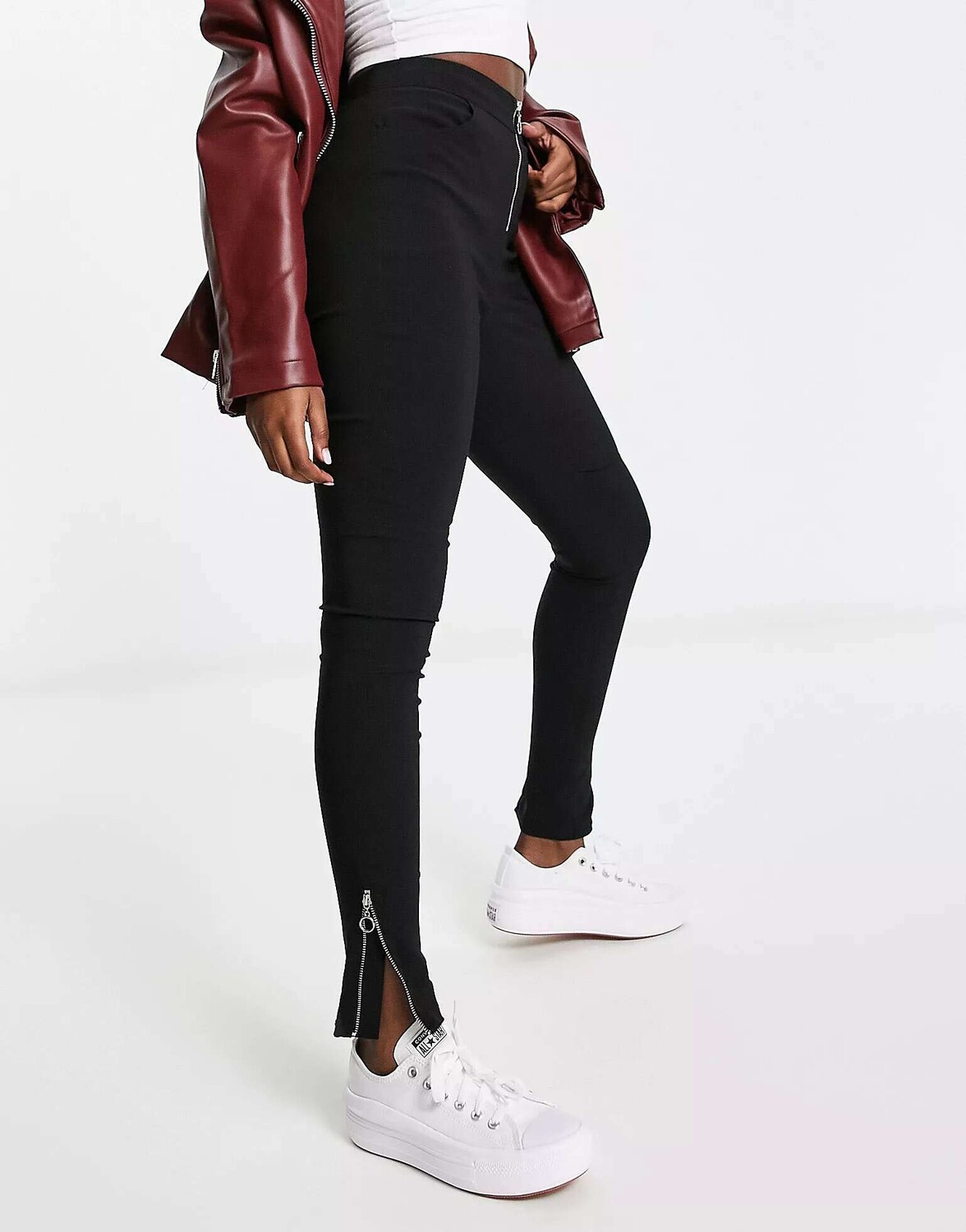 

Черные узкие байкерские брюки ASOS, Черный
