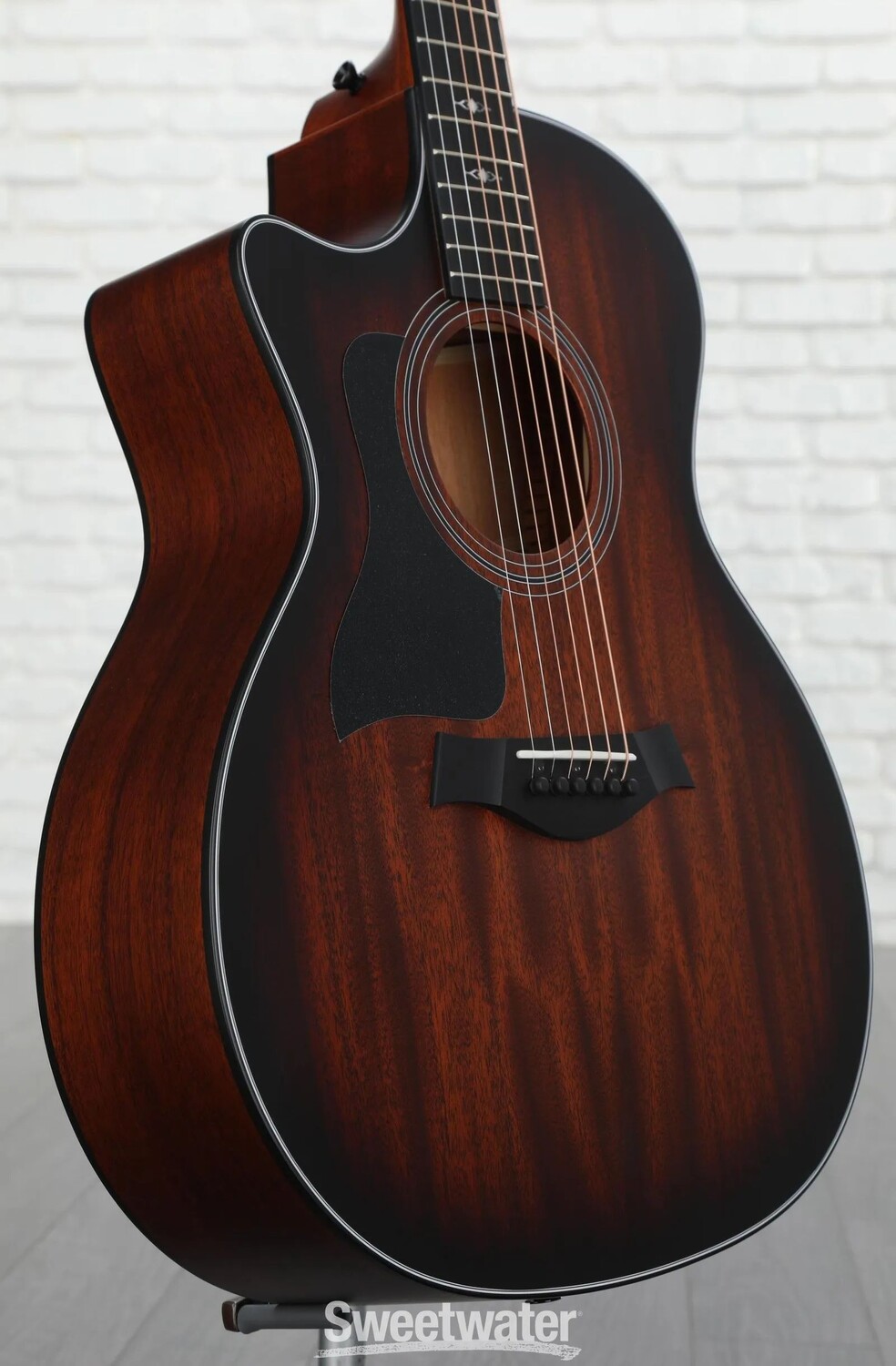 

Акустически-электрическая гитара Taylor 324ce для левой руки — Shaded Edgeburst
