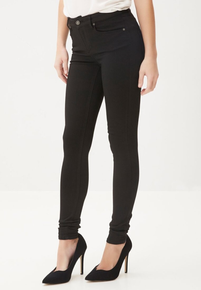 

Джинсы облегающего кроя Vero Moda, черный