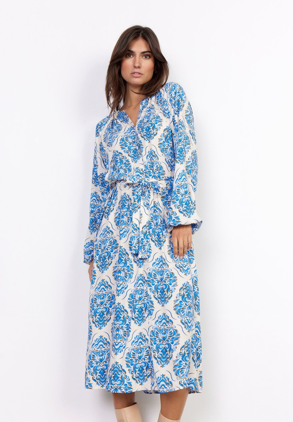 

Классическая рубашка Soyaconcept MELENE 3, цвет bright blue combi
