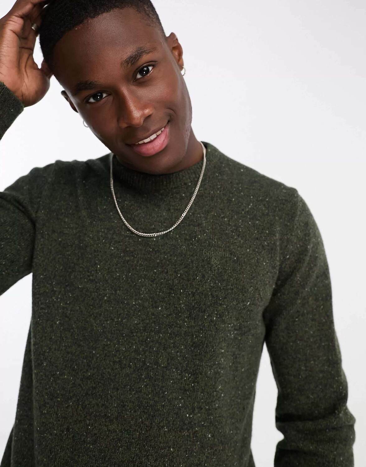 

Темно-зеленый джемпер с круглым вырезом Barbour Essential Tisbury