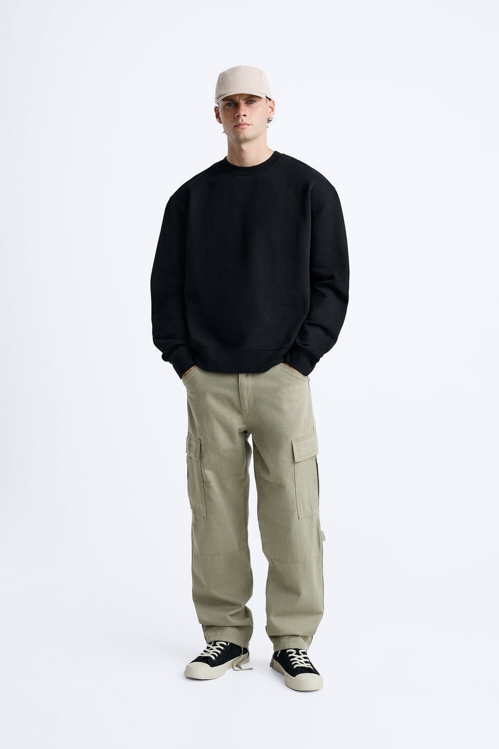 

Толстовка с круглым вырезом ZARA, черный