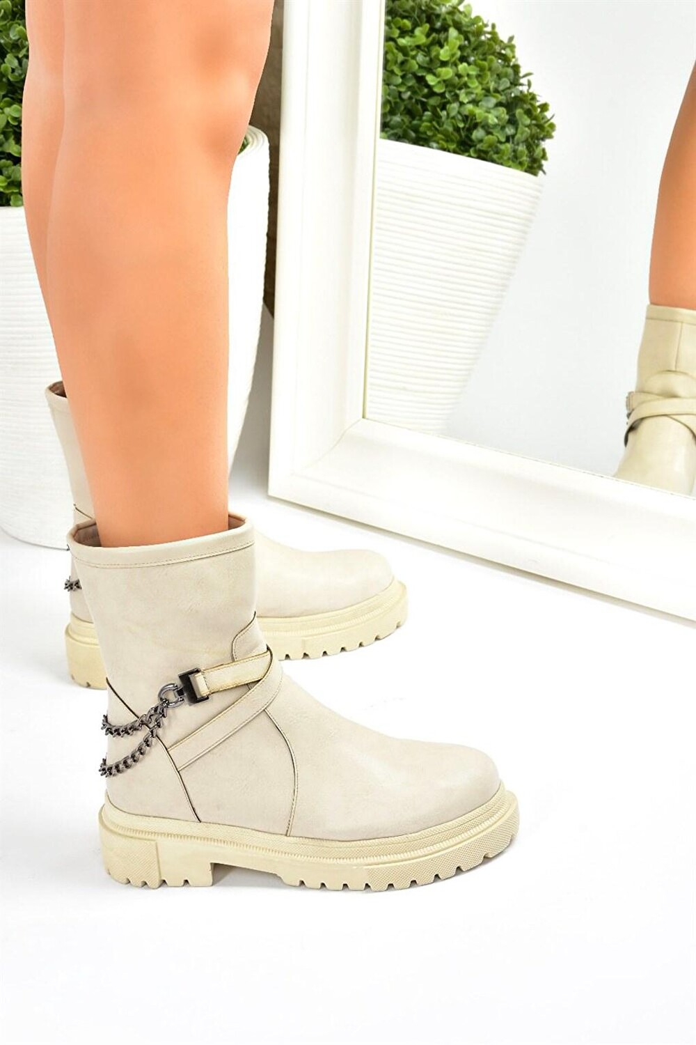 

L9960345 Бежевые женские ботинки Fox Shoes