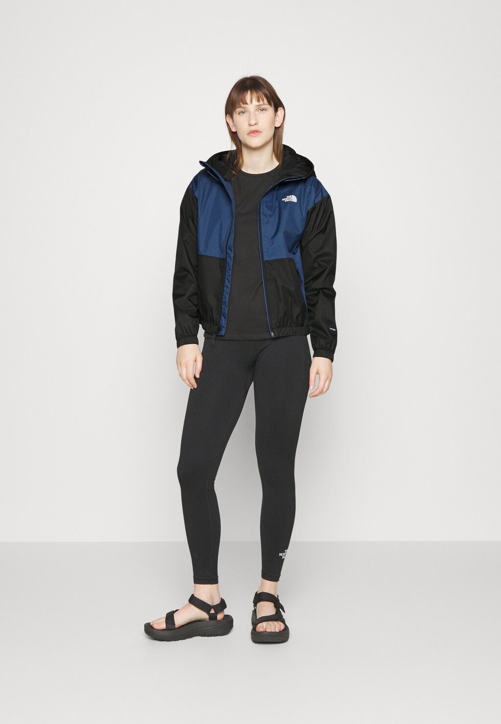 

Ветровка The North Face
