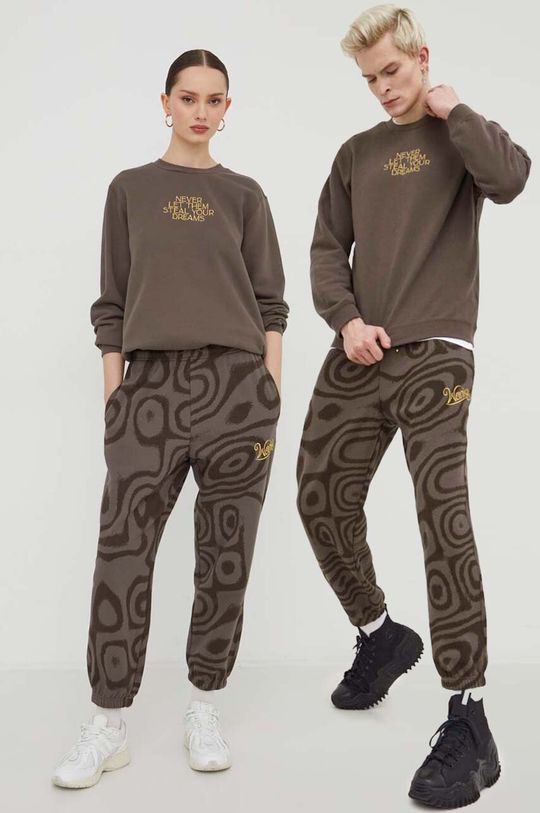 цена Хлопковые спортивные брюки Converse x Wonka Converse, коричневый