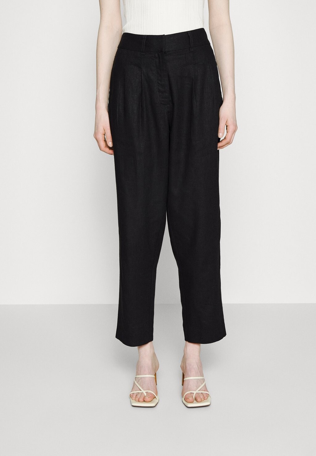

Брюки DKNY, черный