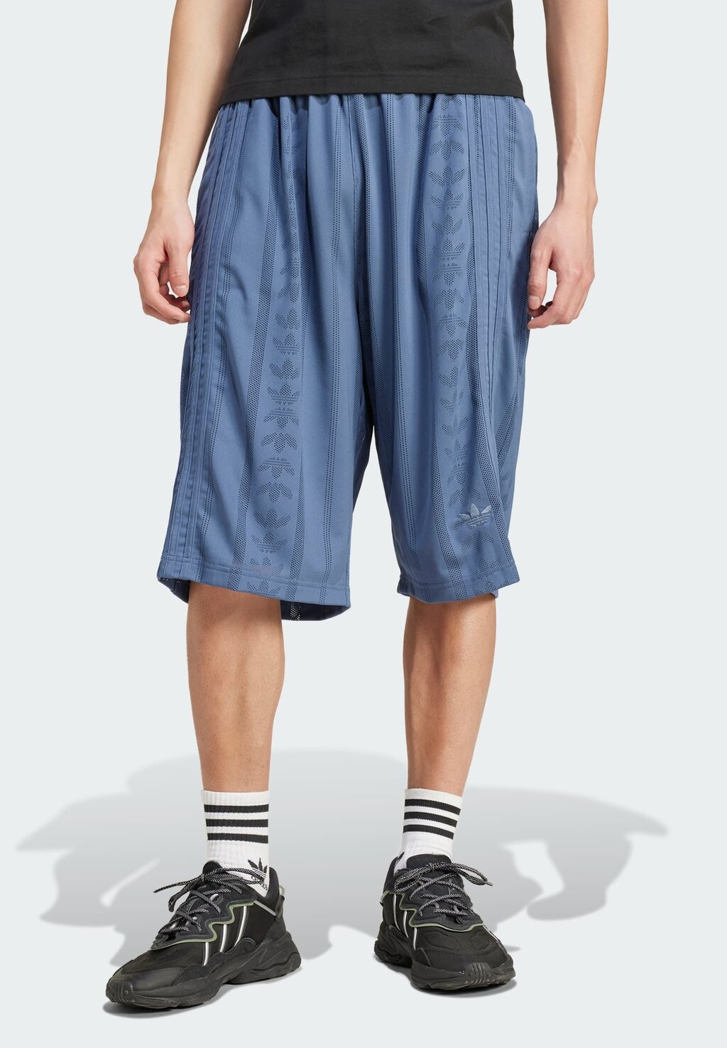 

Шорты adidas Originals, цвет preloved ink