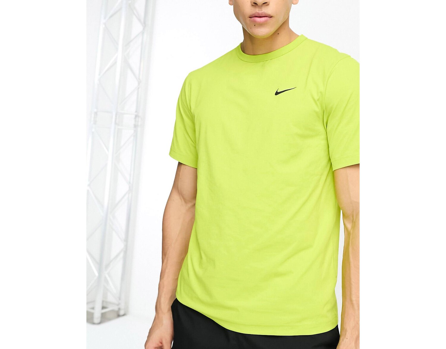 

Желтая футболка Nike Training Hyverse Dri-Fit, Желтый