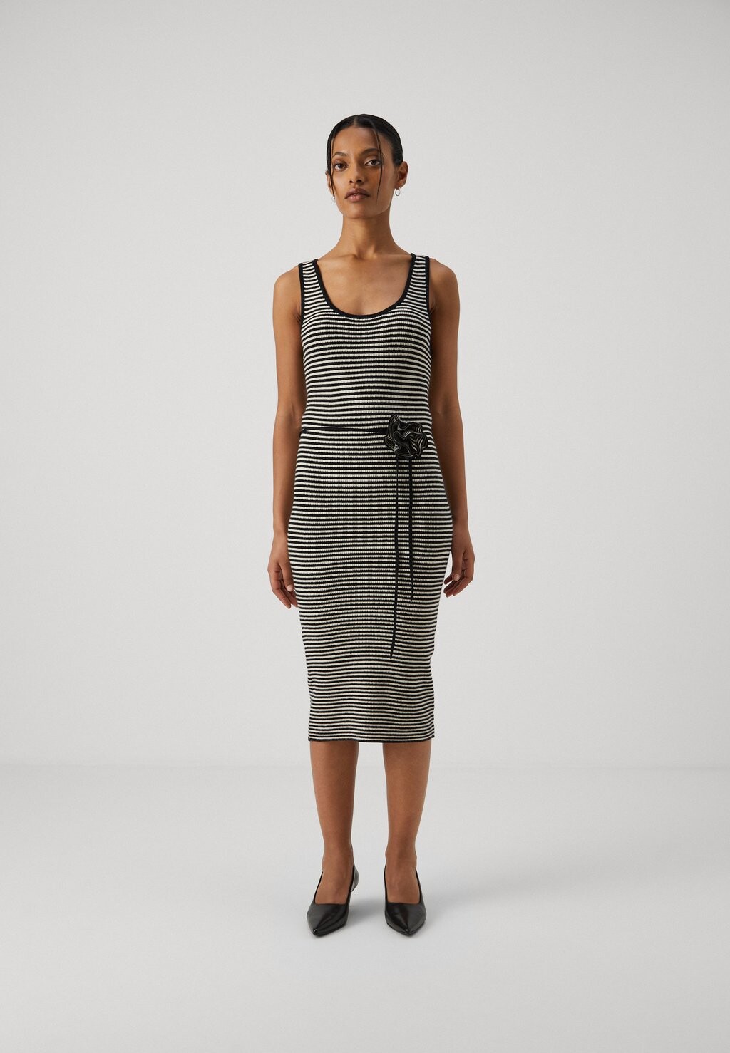 Платье-футляр Vmbloom O Neck Dress Vero Moda, черный