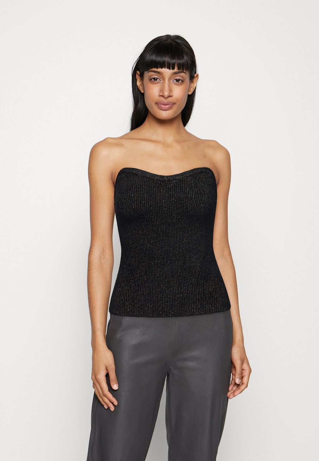 

Топ AllSaints