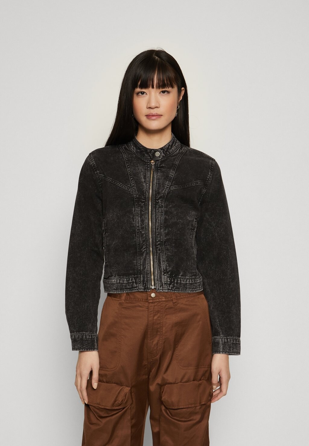 

Джинсовая куртка ONLY КУРТКА ONLDREW FITTED, цвет black acid wash