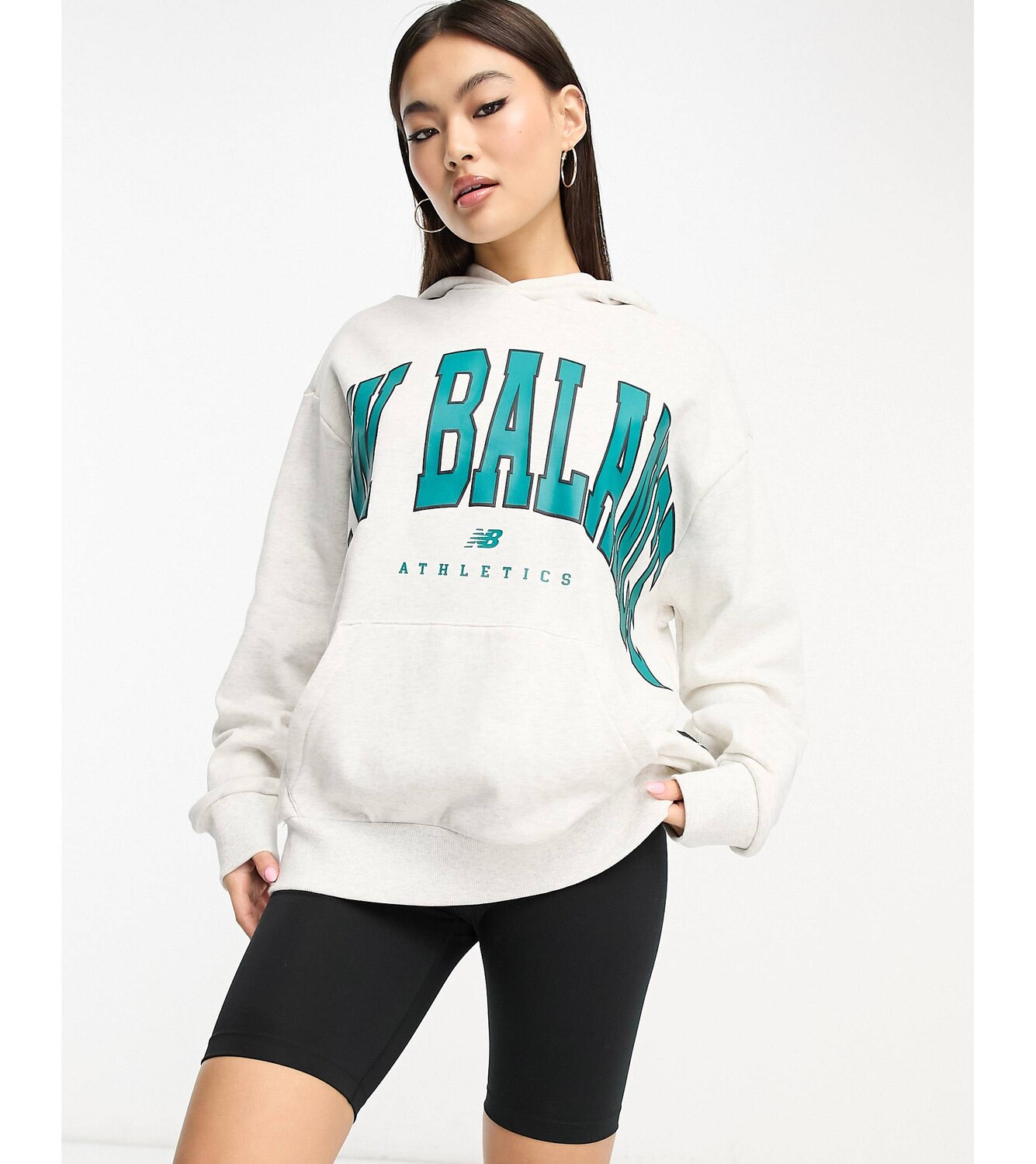 

Серая худи с крупным логотипом New Balance, Серый