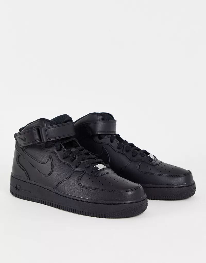 

Черные кроссовки Nike Air Force 1 Mid '07