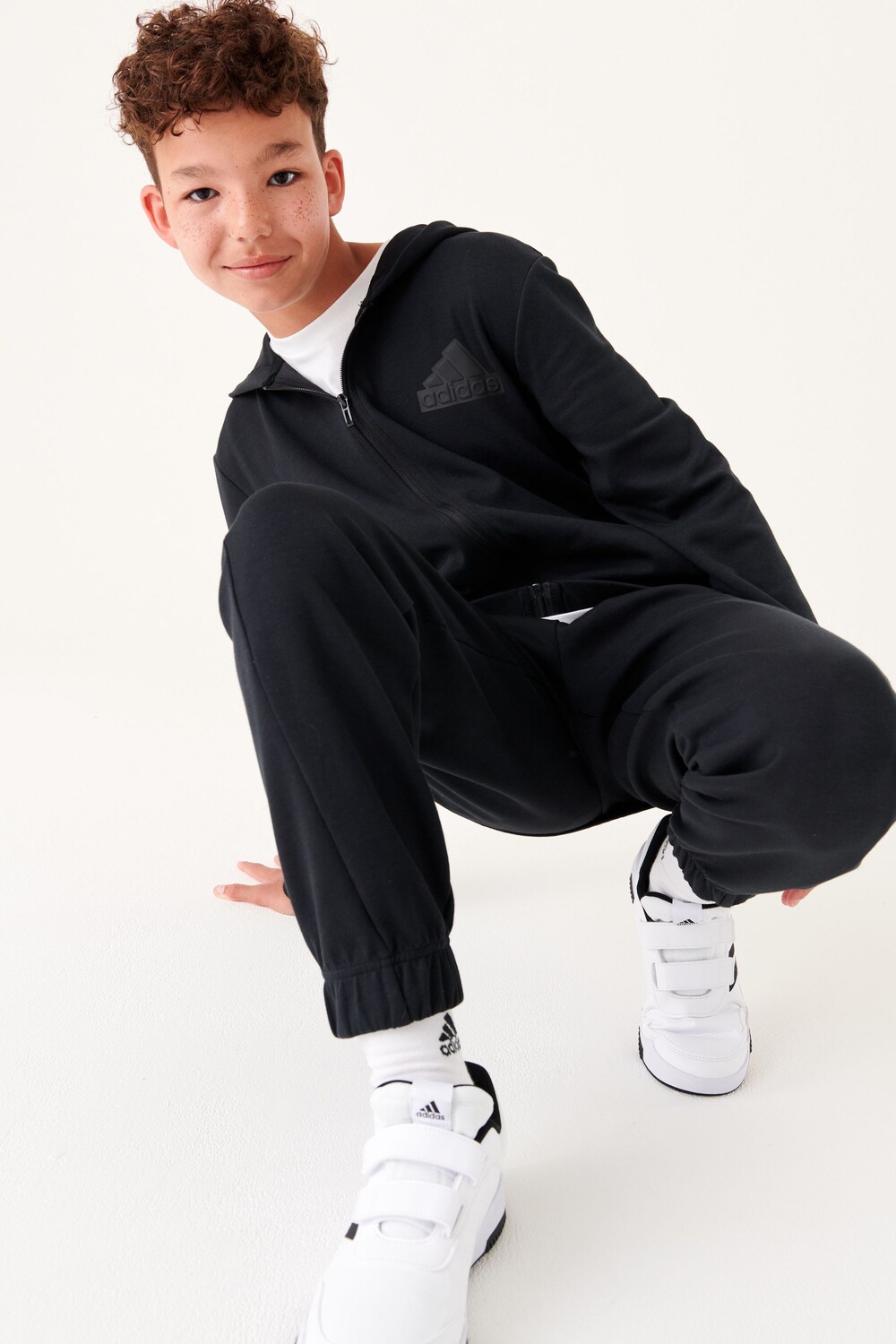 

Детский спортивный костюм с логотипом Future Icons adidas, черный
