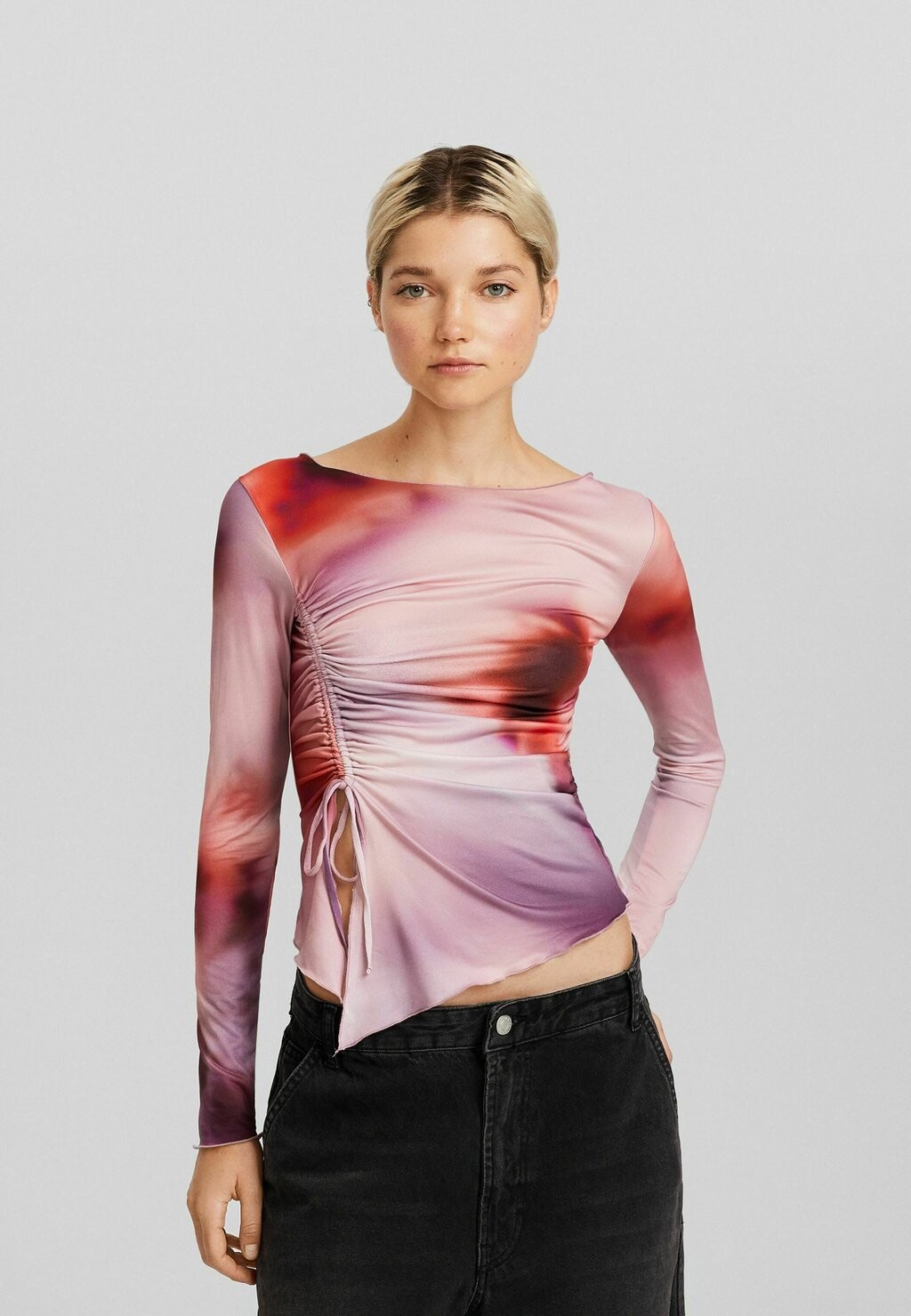 

Футболка с длинным рукавом With GATHERING Bershka, цвет light pink