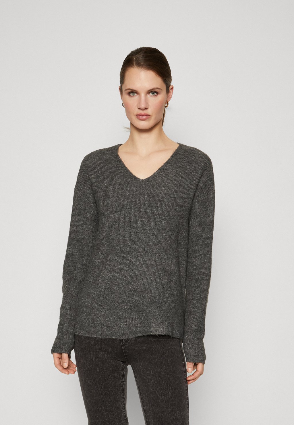 

Свитшот Vero Moda VMCREWLEFILE V NECK, цвет medium grey melange