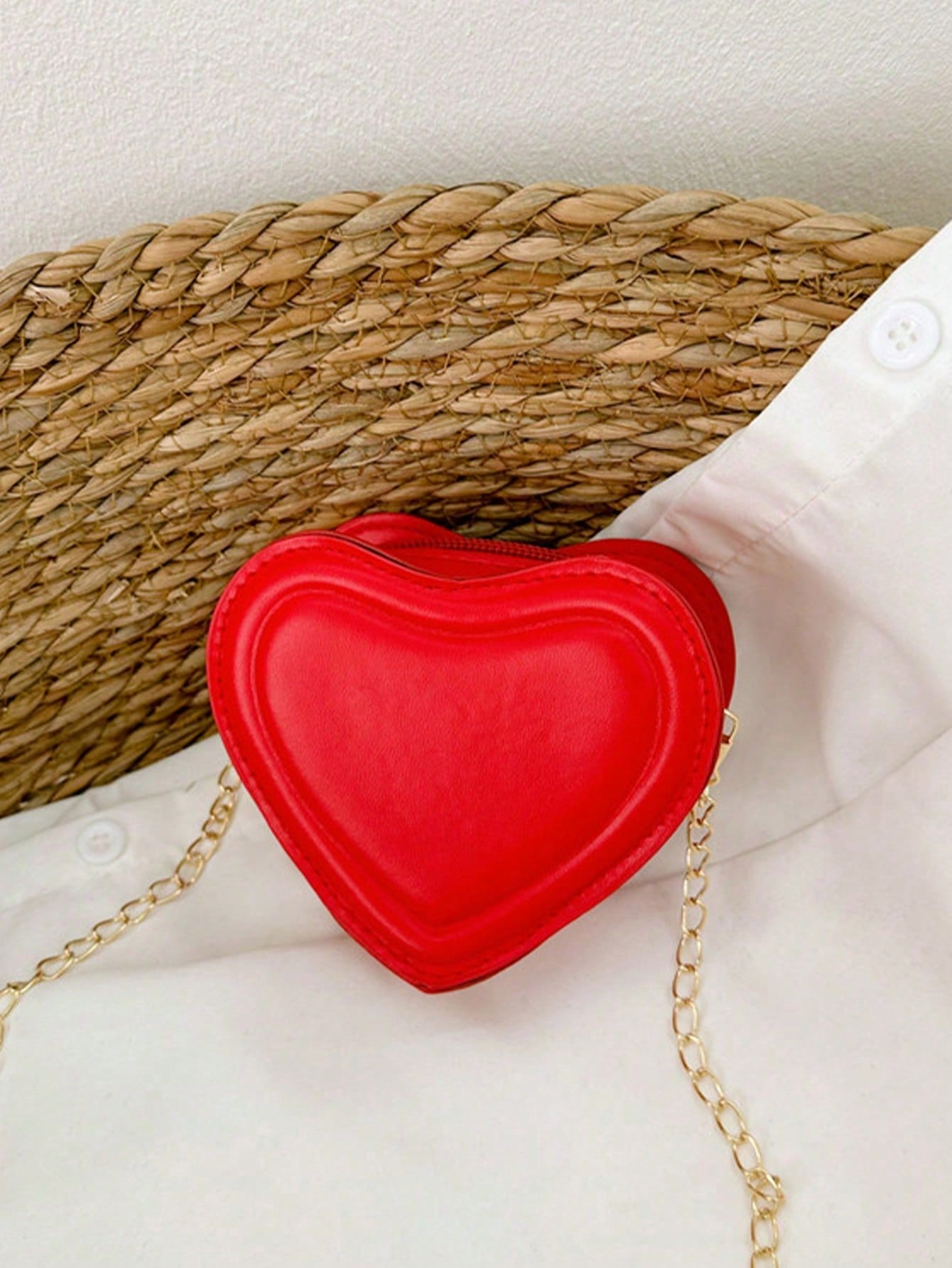Модная новинка сумка в форме сердца с желтой мини-цепочкой, красный