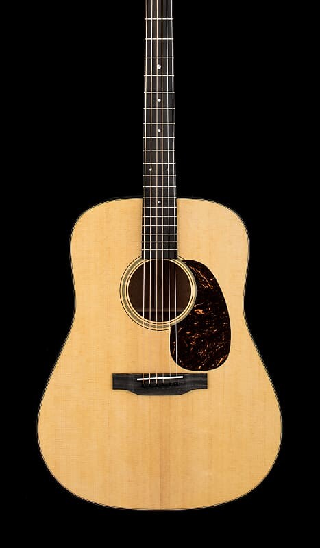 

Акустическая гитара Martin D-18 #70223 w/ Factory Warranty and Case!
