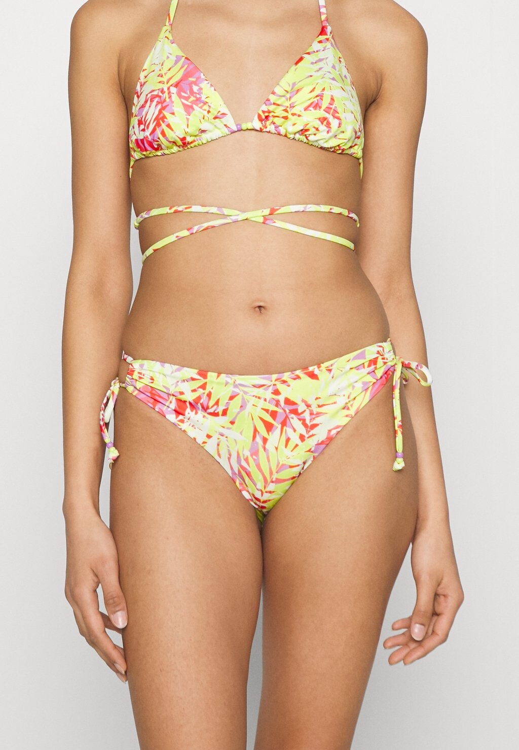 

Плавки бикини Hunkemöller, зеленый