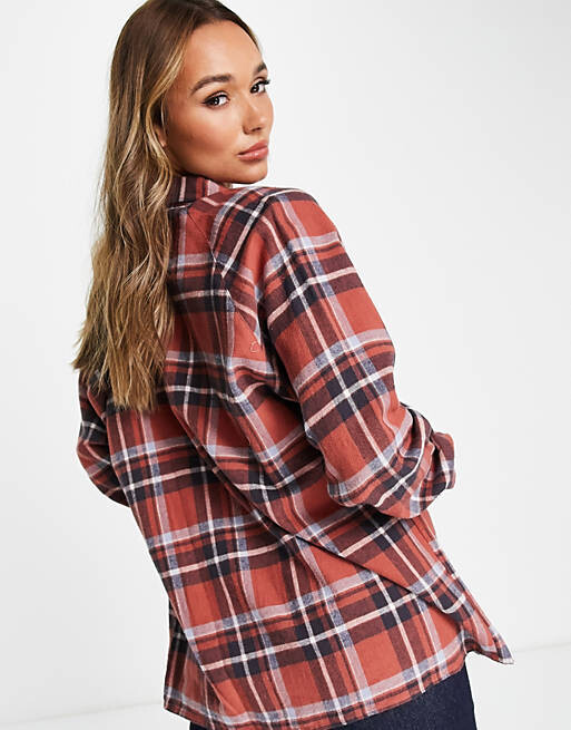 

Красно-черная клетчатая рубашка бойфренда с сатинированным карманом ASOS DESIGN