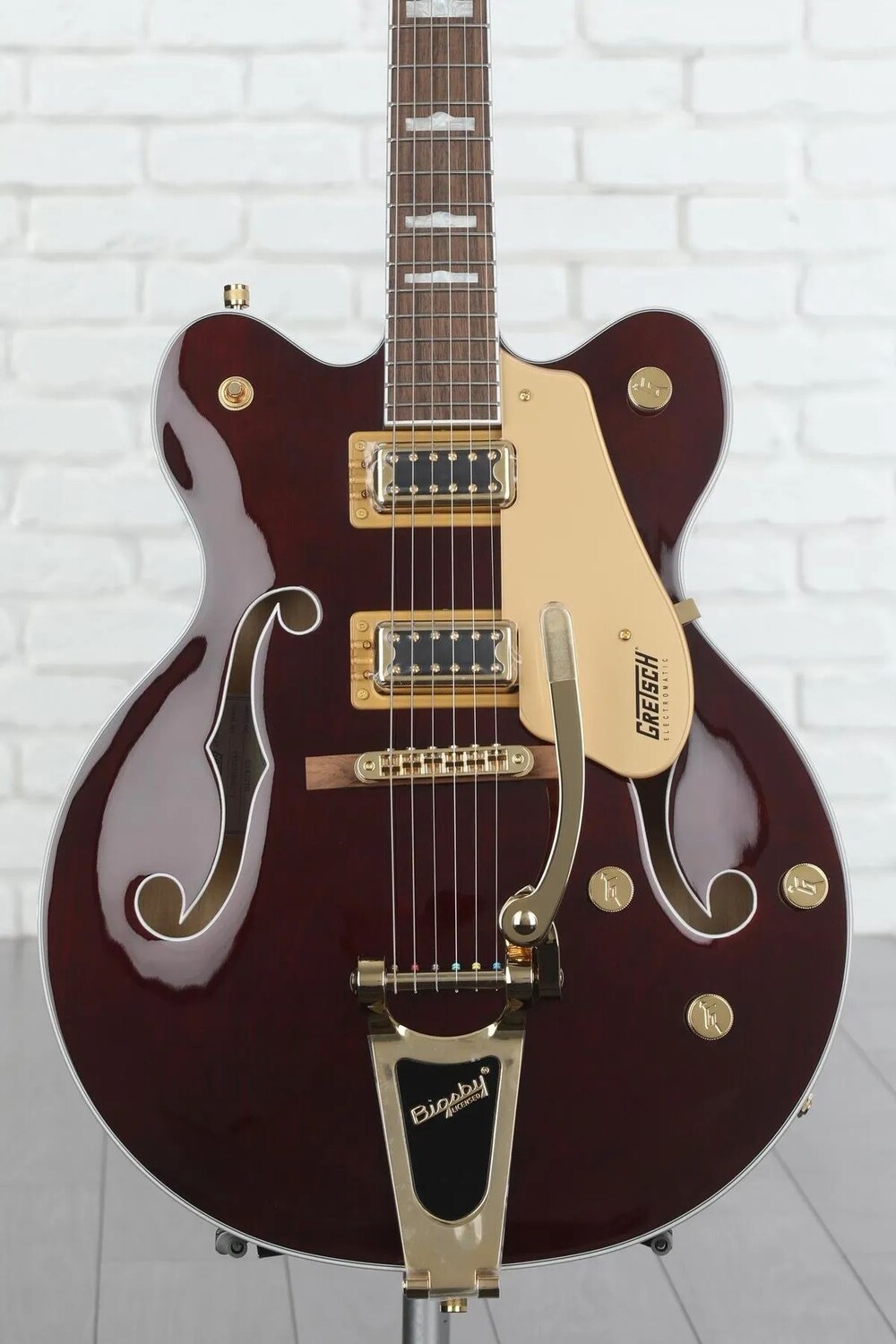 

Gretsch G5422TG Electromatic Classic Hollowbody Double-Cut Электрогитара с Bigsby - Морилка под орех