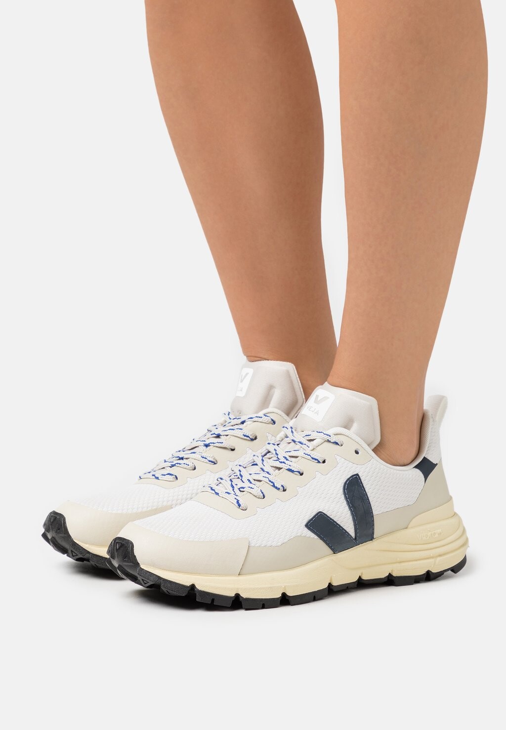

Кроссовки Veja